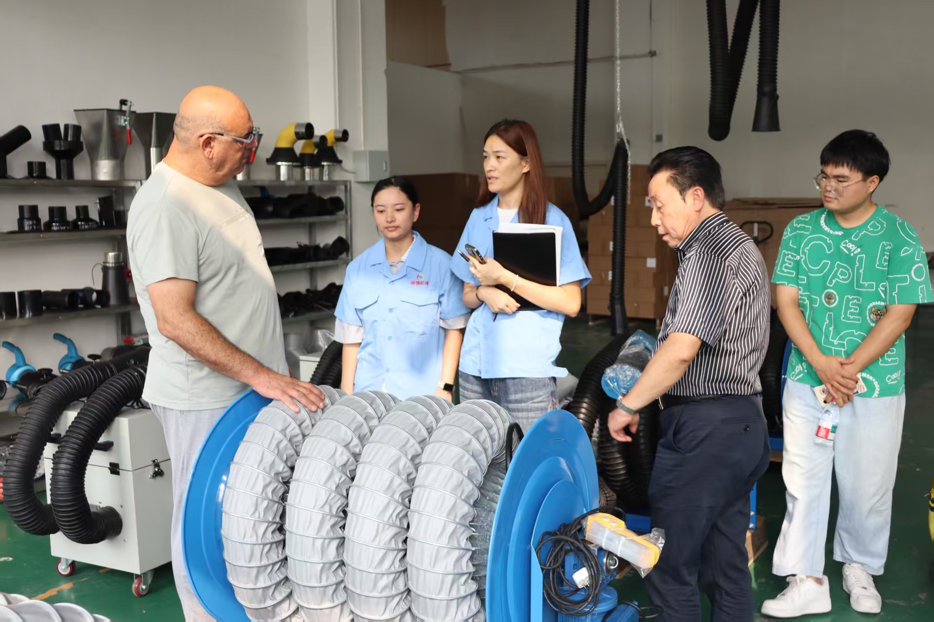 Semi-Automatic Heavy Duty Hose Reel with High Temperature Resistance and Fan for Vehicle Exhaust Extraction