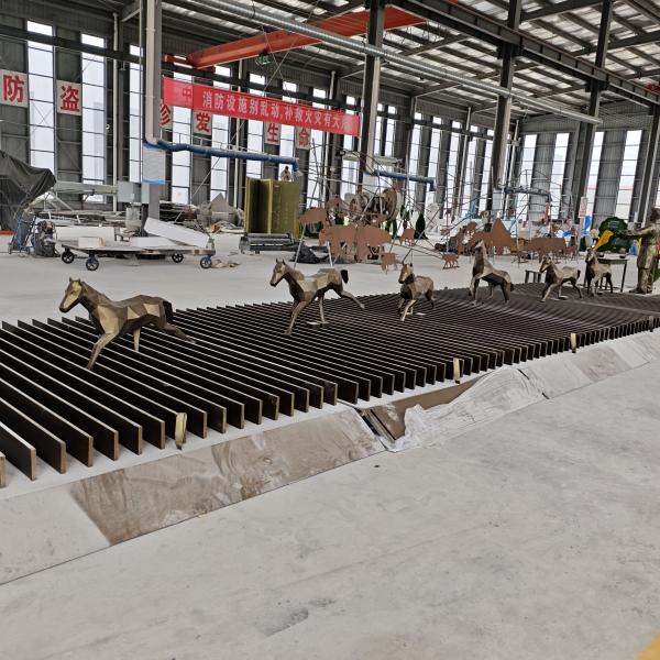 Eco-friendly Garden Decoration Life Size Fiberglass Ornament Model Outdoor Cartoon Rabbit Statue