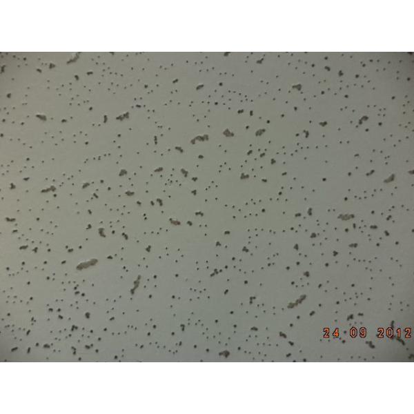 600*600mm Revestimento por pulverização acústico Fibra de lã mineral Caixa de telhado de azulejos para decoração