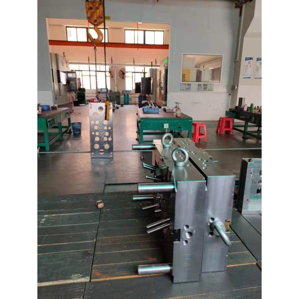 YUDO Hot Runner 2 Cavity PP Plastic Injection Moulding
