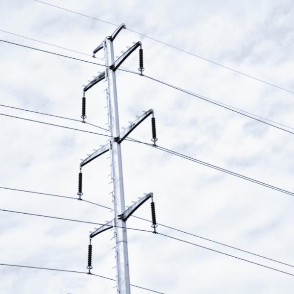 Hongxin Overhead Line Galvanized Suspension Steel Pole Q460 Transmission Pole With Crossarms