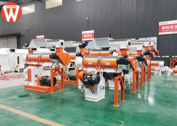 2.5T/H 22KW Animal Chicken Feed Pellet Machine With 120rpm Screw