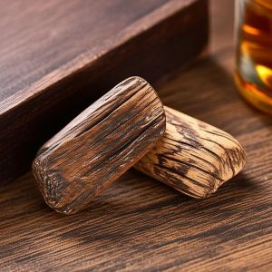 Earthy Scent Profile OUD Agarwood Strong Strength Suitable for All Seasons
