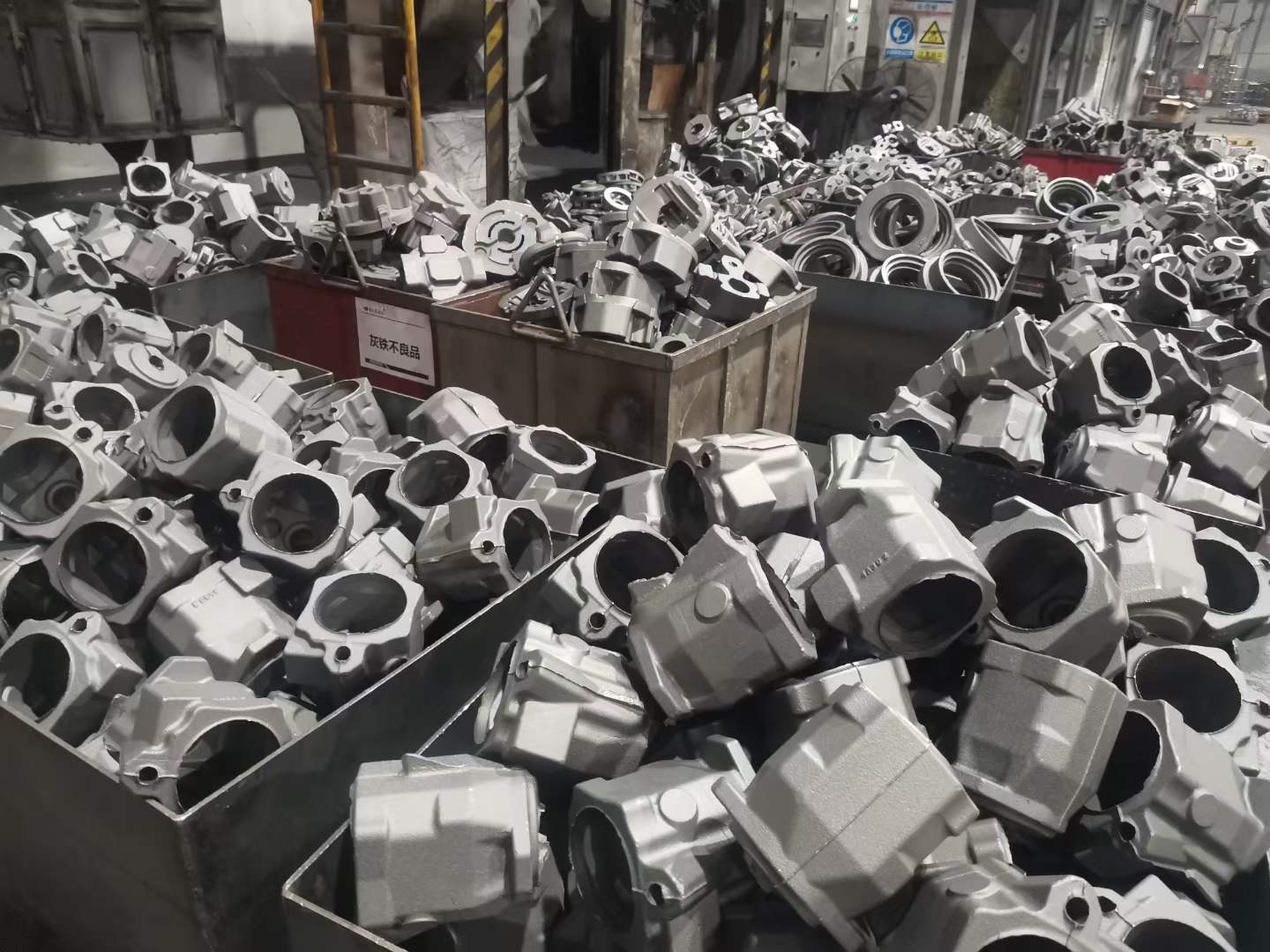 AP2D25 AP2D28 Hydraulic Main Pump for Excavator Energy Mining Efficiency Maximizer