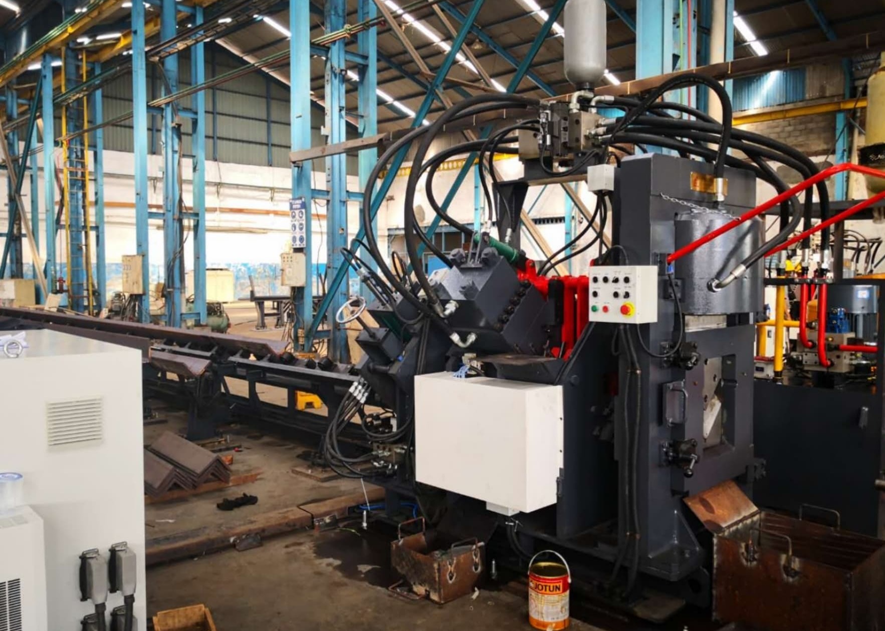 Automatic CNC Angle Punching Marking And Shearing Line With Servo Feeding