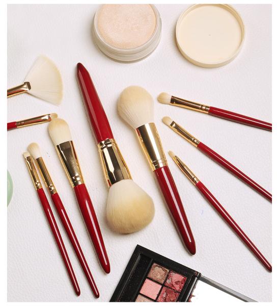 Red Wood Handle Powder Foundation Brush Single Rose Type Appearance CNAS Approved