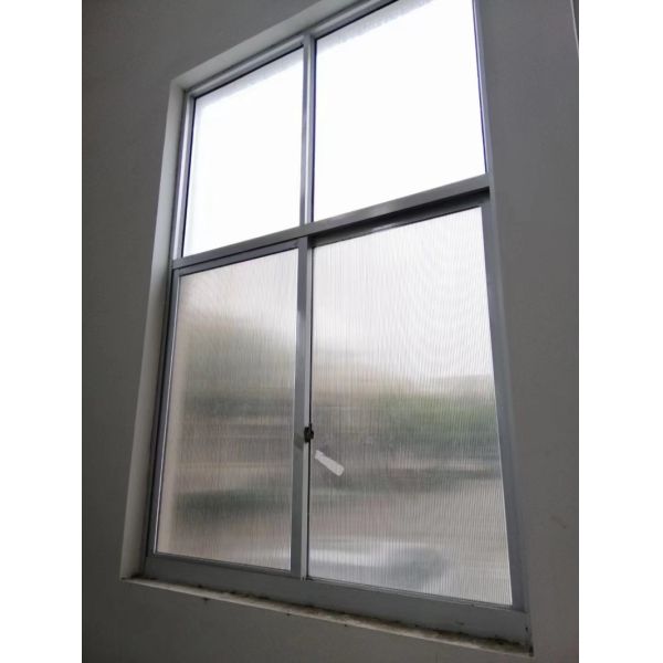 Anti UV Polycarbonate Sheets for Roof And Awning Wall and Greenhouse Building Materials Ensuring Long Term Protection