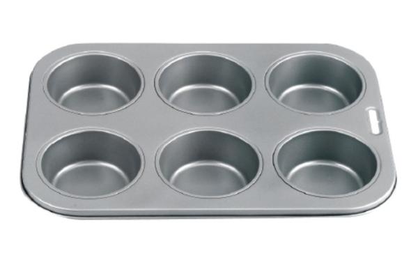 Carbon steel bakeware and muffin mold
