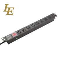 Unité de distribution de 15 A pour les racks de serveurs réseau
