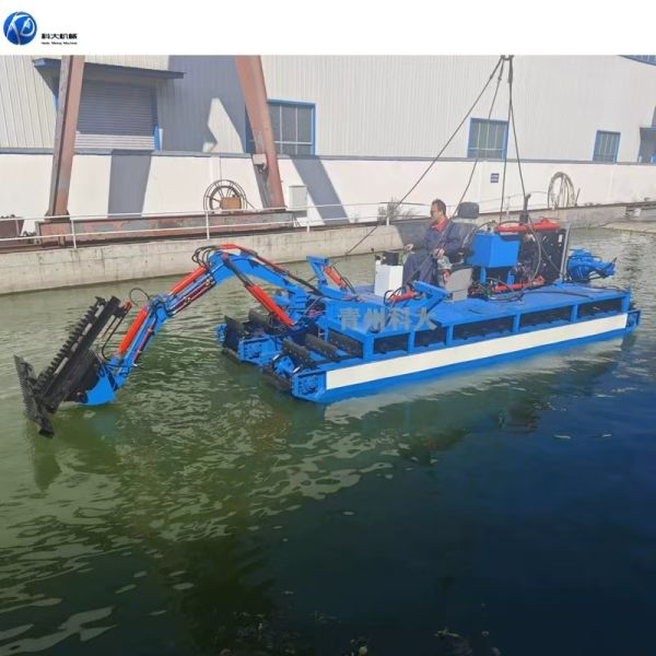 Water Weed Harvesting Amphibious Dredger 2.5m Depth With T Type Cutter Bucket Rake