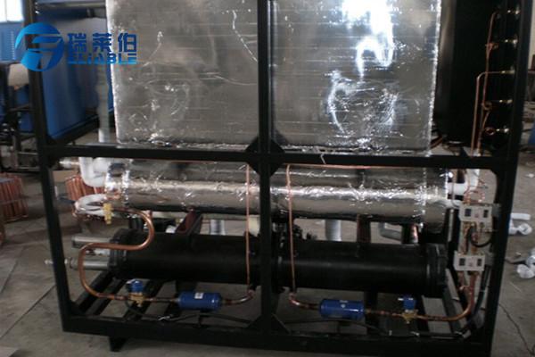 180 Kg Industrial Water Cooled Chiller Stainless Steel 304 Tank One Year Guarantee