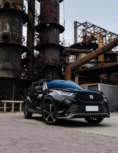 Sedan Type Hybrid Toyota Electric Car 4 Doors 5 Seats Toyota Crown Land Release