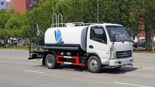 Water Sprinkler Truck Plant 's Latest Diesel Fuel Type Water Tanker Truck with Remote Water Gun