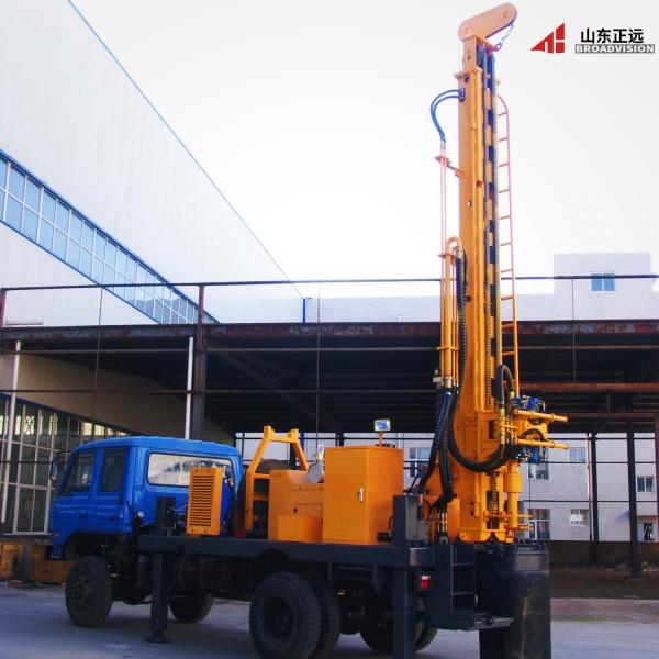 500Meters DTH Borehole Drilling Machine Truck Corrosion Resistant Long Lasting