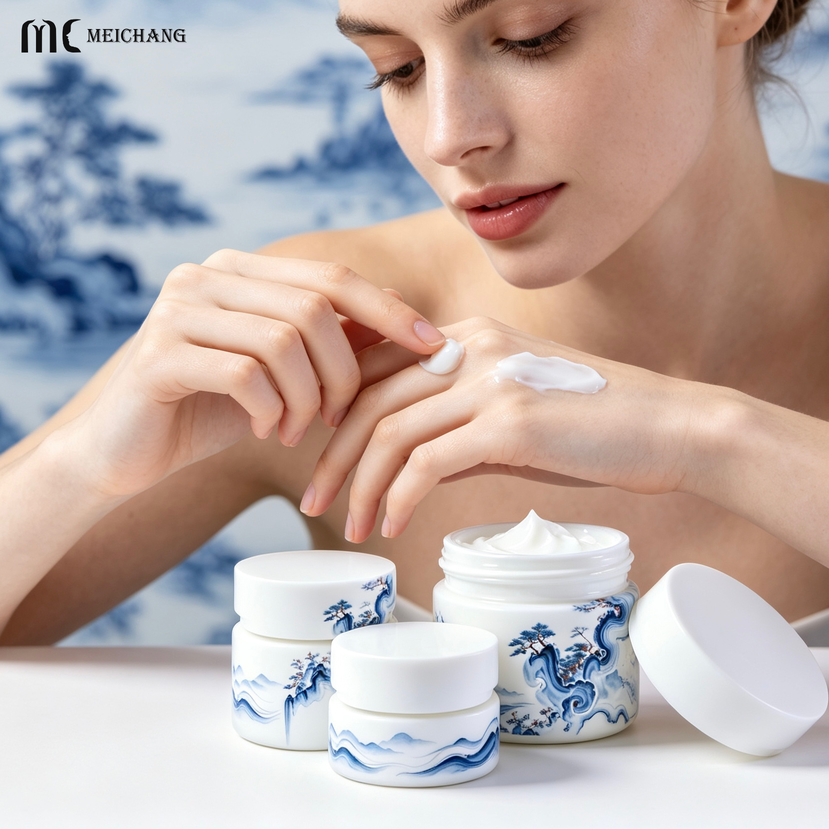 Blue & White Oriental Design Light-Blocking Glass Skincare Bottle with UV Protection Coating and Customizable Decoration