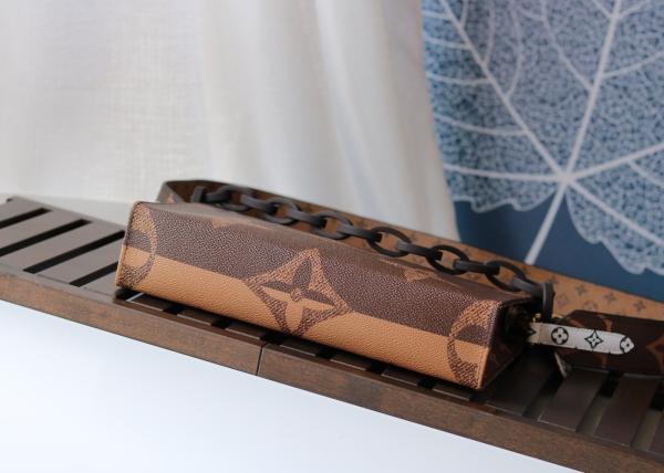 M47547 Wash Bag Monogram Carvas And Genunie Leather Luxury Chain Bag Make Up Cross-Body Bag