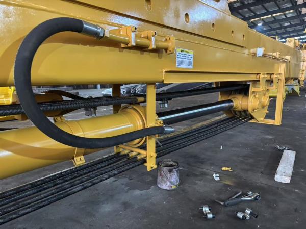 High Stregthen Steel 23M CAT330 Excavator Telescopic Arm For Deep Well Construction