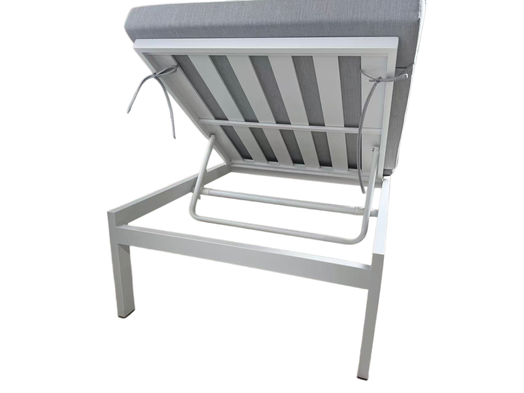 Durable outdoor daybed frame Weather-resistant daybed frame Heavy-duty outdoor lounge bed frame
