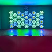 Nueva sala de juegos activa LED sensor inducido luz interactiva hexágono Activar juegos Arena