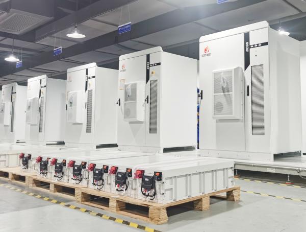 stockage en batterie solaire extérieure 500 kW/811,2 kWh Tout en une batterie lithium-ion pour le stockage de l'énergie solaire