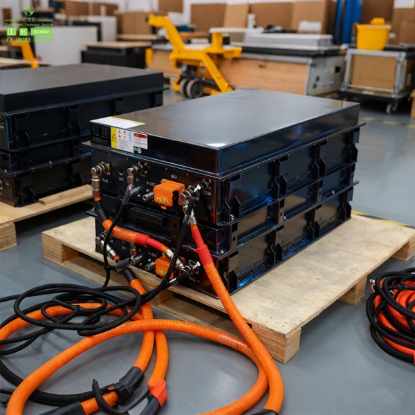 High-Voltage Ground Power Unit (GPU) with 540V-800V DC, Liquid Cooling, and Zero-Emission Operation for Aviation