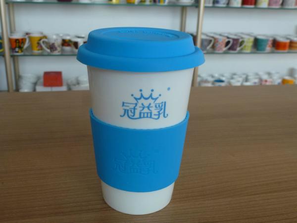Multicolor Silicone Tableware Set , Silicone Bottle Cover Wear Resistant ODM