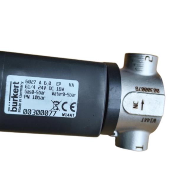 Pressure 0 To 20 Bar Pneumatic Solenoid Valve 24V DC Voltage 1/2 Port Size Solution for Industrial Pneumatic Applications 178275