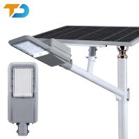 L'effet de la lumière ip66 extérieur solaire léger solaire du module 100w 8m a mené le réverbère solaire