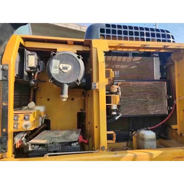 Used tracked Excavator Chinese brand 21.69T in excellent condition capacity 1m³ rated power 104kW for construction