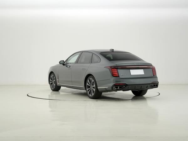 252 Horsepower 2.0t H9 Hongqi Chinese Car Fuel Saving Business Space