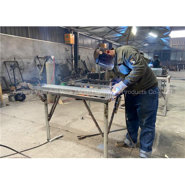 конструкция 1300*203*50mm гальванизировала пефорированные кронштейны Lintel