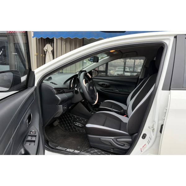 Hot Sale Cheap Gasoline Car Toyota Yaris Car Used 2023 L Lead Plus CVT Performance 1.5L Fuel High Speed 170km Petrol Car