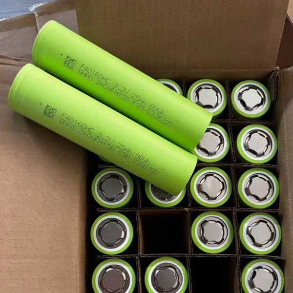 40160 3.2V 25Ah 2C LiFePO4 Power Battery for Electric Vehicle Outdoor Street Light