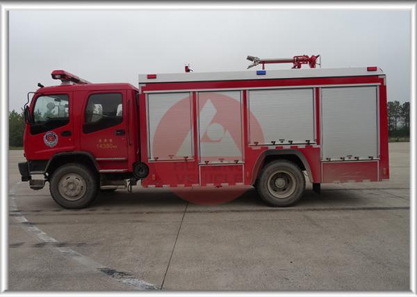 A Type Foam Fire Rescue Vehicles Isuzu Superior Structure Strong Firefighting Ability