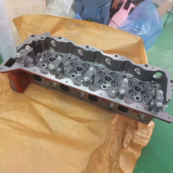 SK200-8 SK210-8 SK250-8 SK260-8 J05E Cylinder Head for Hino Engine VH111014950A