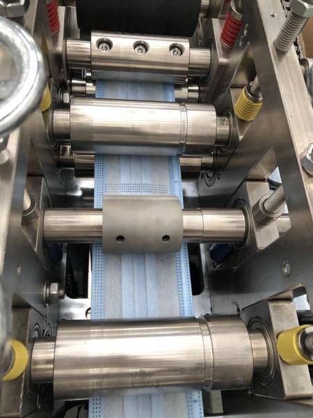 High Capacity Full Automatic Ultrasonic Nowoven Disposable Face Mask Making Machine With Low Price In Stock