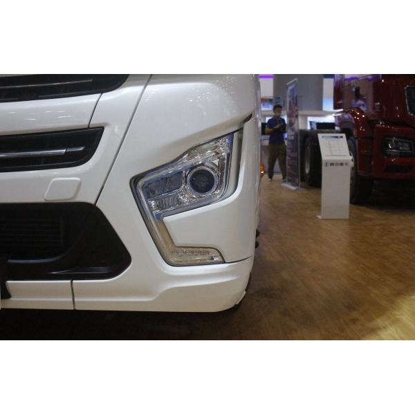 New X6000 Shacman Tractor Head Empty Suspension Lifting Shaft 560 600 660 Horsepower Tractor