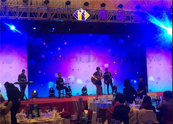 1000cd/sqm Brightness Indoor LED Screen Rental , Mobile LED Video Screen Panel P3.91