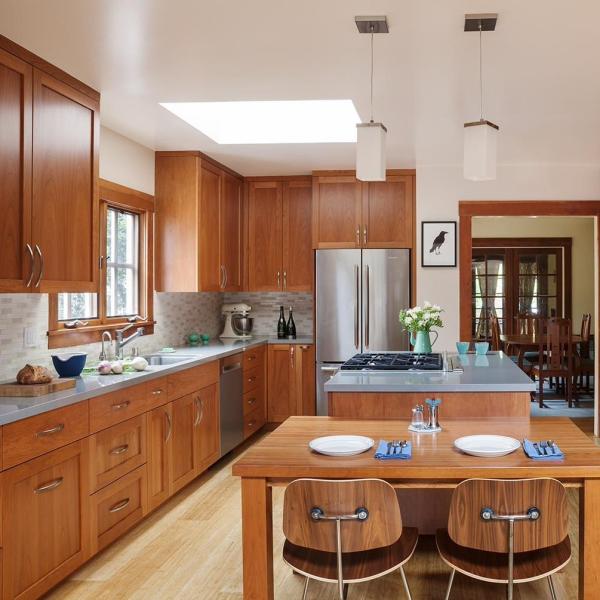 Brown Shaker Solid Wood Kitchen Cabinet Assemble Wood Texture