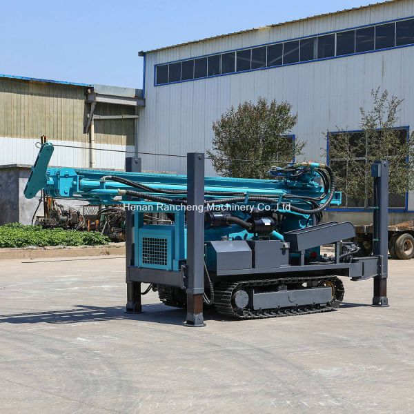 RCF280C Steel Track-Mounted Water Well Drilling Rig With A Drilling Depth Of 280 Meters