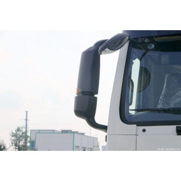 SINOTRUCK Haohan J5G 4X2 Tractor Trucks with 340HP and 300-400L Fuel Tank Capacity