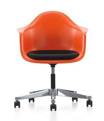 Leather Task Modern Classic Office Chair With Universal Wheel 64 * 64 * 53cm