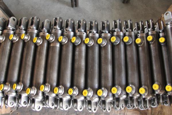 Steel Farm Tractor Loader Hydraulic Cylinder For Engineering Machinery