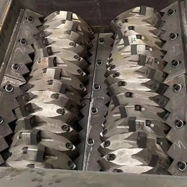 Double-Screw Model Customized Waste Silk Fabric Dual-Axis Hob Shredder for Fully Automatic Shredding