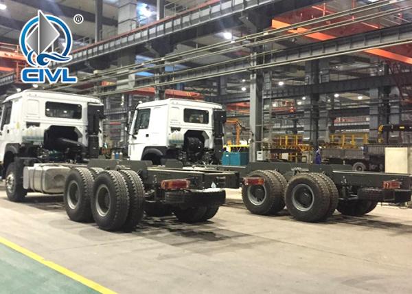 Capacity 25 - 40 Tons Heavy Cargo Trucks Chassis SINOTRUK HOWO Lorry Truck Goods Train