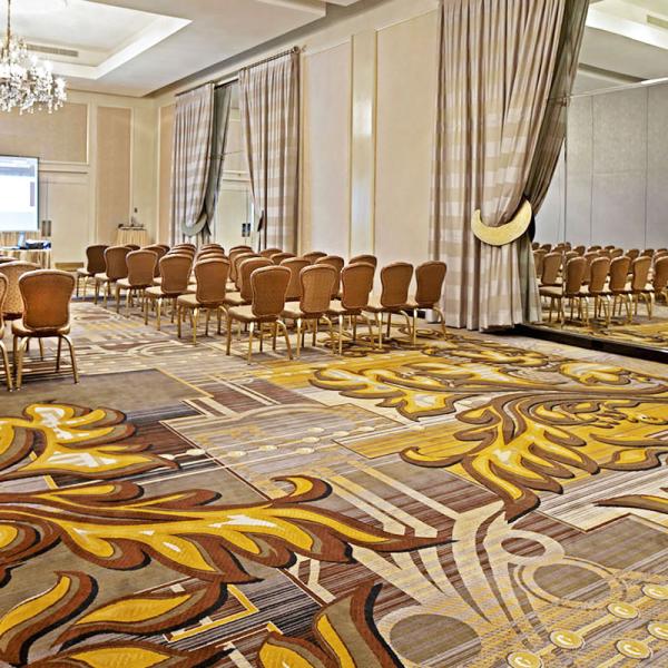 Customized Color Puzzle Pattern Axminster Hotel Flooring Carpeting in Yellow and Red