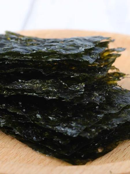 Les casse-croûte rôtis d'algue 100% organique ont grillé Nori Seaweed For Healthy Snacking