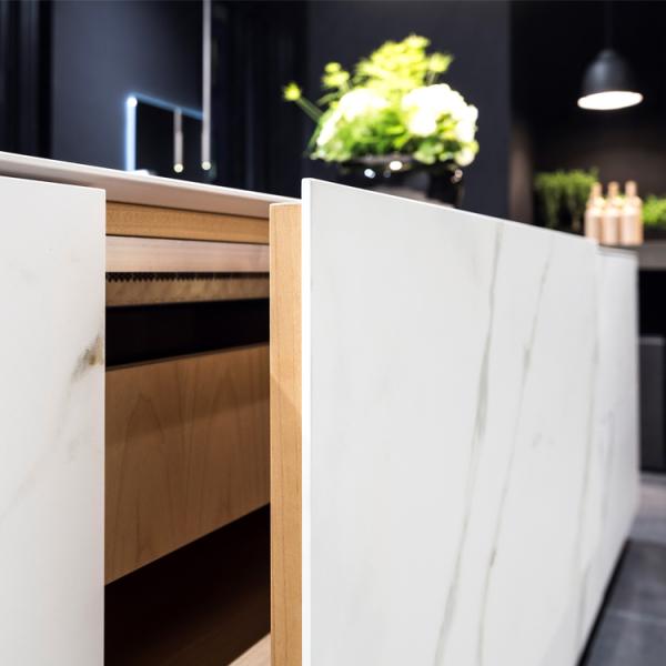 High End Stone ODM Matte Finish Kitchen Cabinets Industrial Hotel Home