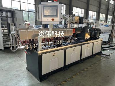 Rustproof Plastic Extrusion Machine High Productivity Plastic Recycling Extruder