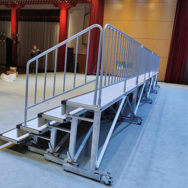 Bleacher портативной переклейки пластиковый телескопичный усаживая с перилами безопасности для хора